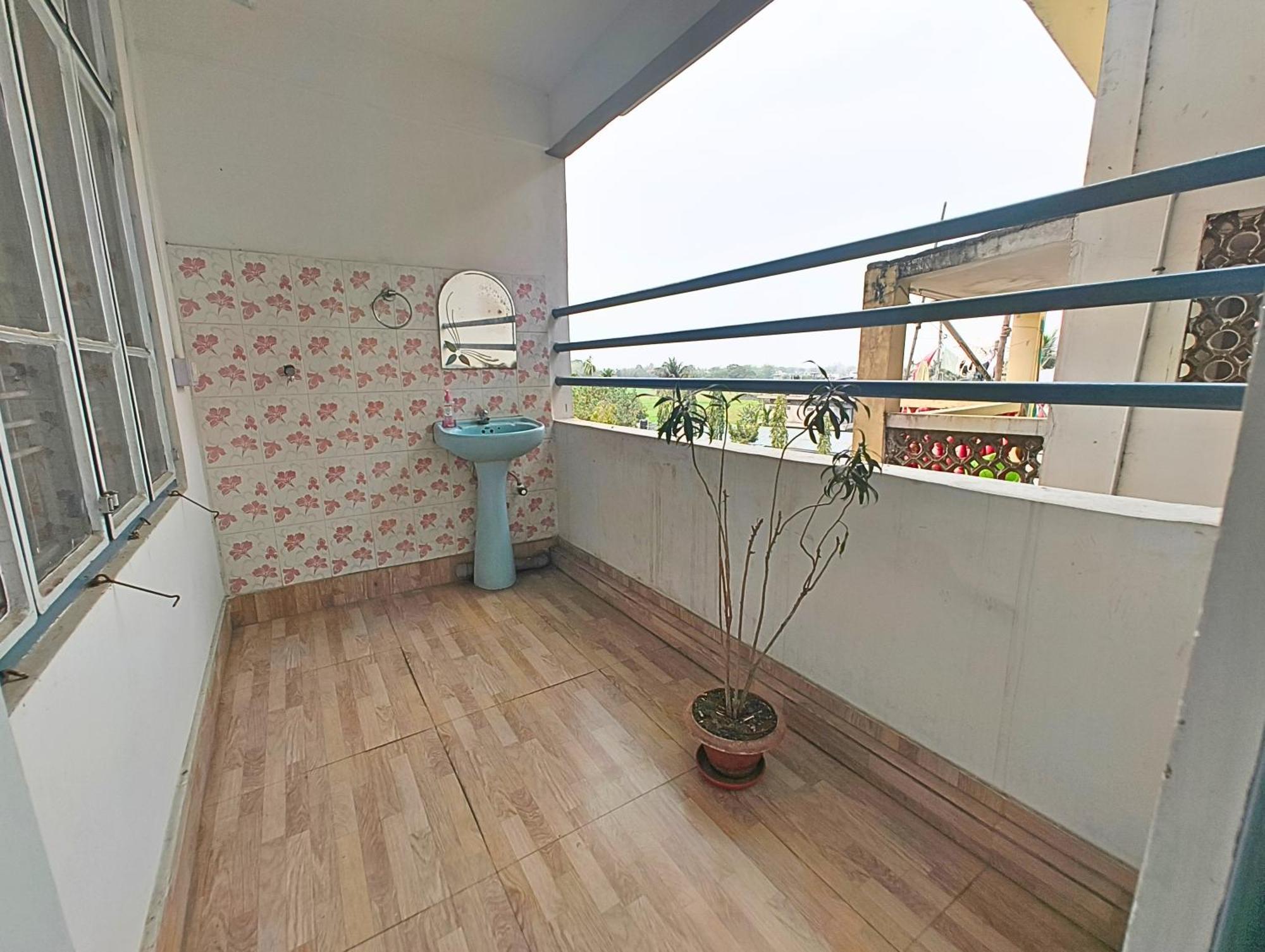 Taj Residency Holiday Homestay -Entire 1Bhk & 2Bhk Private Apartments -Call 767Ooo54Oo Jorhāt Exteriör bild