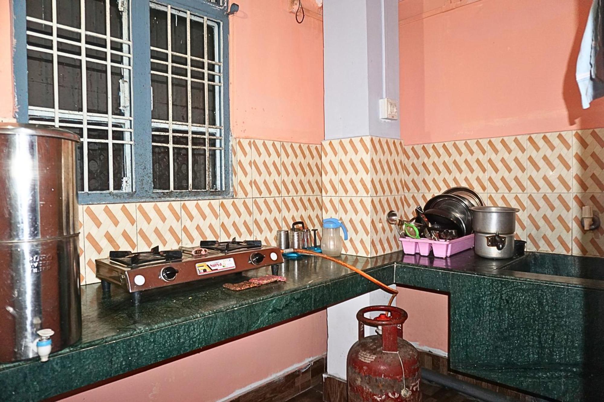 Taj Residency Holiday Homestay -Entire 1Bhk & 2Bhk Private Apartments -Call 767Ooo54Oo Jorhāt Exteriör bild
