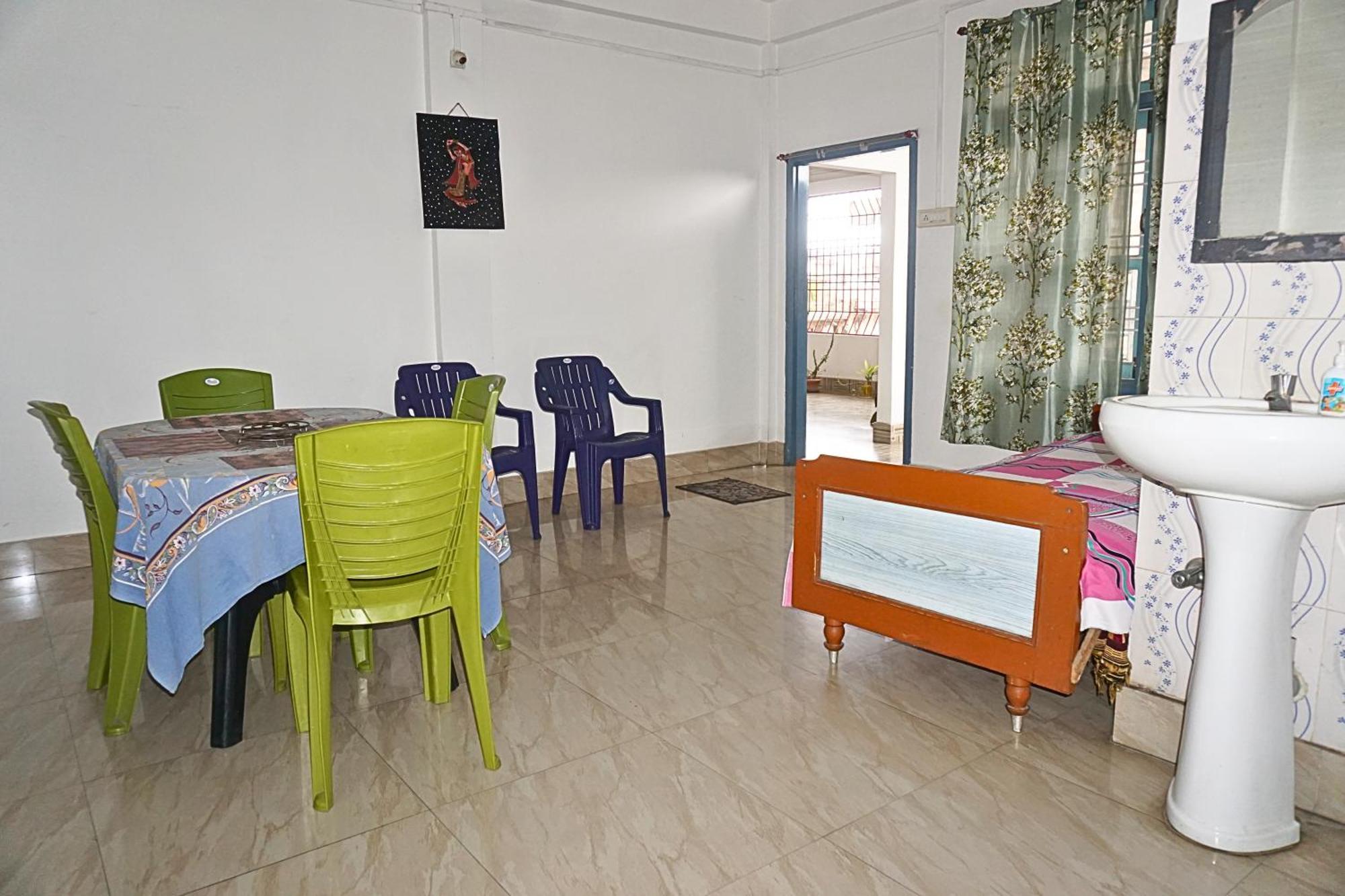Taj Residency Holiday Homestay -Entire 1Bhk & 2Bhk Private Apartments -Call 767Ooo54Oo Jorhāt Exteriör bild